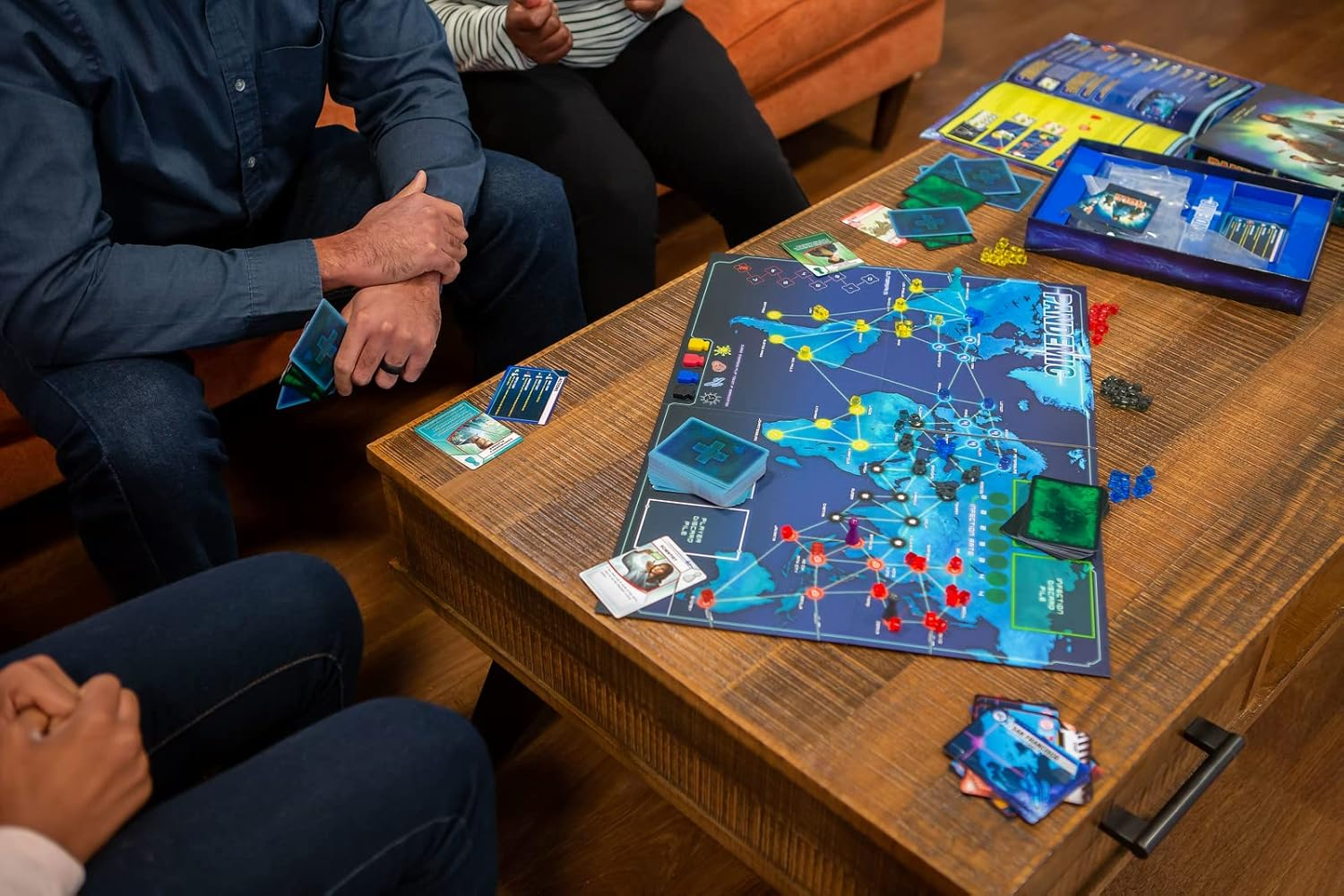 Pandemic vs Pandemic Legacy: cuál comprar primero y qué pierdes si empiezas por el equivocado